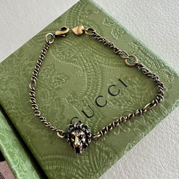 NEW GUCCI Lion Head Gold-toned Bracelet 100% Authentic - Picture 7 of 7